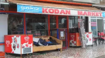 Trabzon'da Maskeli Soyguncu Güvenlik Kameralarına Yakalandı