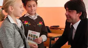 İzmir Foça Çocukları Sevindiren Kampanya Çocukları Sevindiren Kampanya