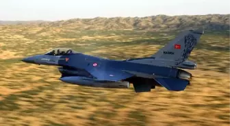 PKK'nın Kuzey Irak'taki 3 Kampı Bombalandı