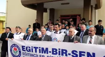 'Vali Orhan Taşanlar' Adının Okuldan Silinmesini İstediler