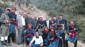 Kaymakam Okur Çete Ayşe Film Setinde