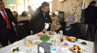 Nazillili Emekliler Kahvaltıda Buluştu