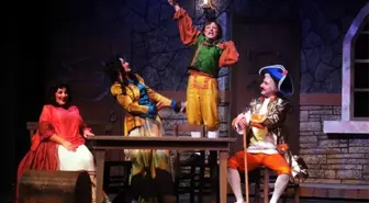 Adt Bu Hafta 3 Farklı Oyun Sahneleyecek