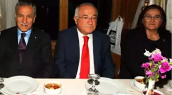 Başbakan Vekili Bülent Arınç, CHP İstanbul Milletvekili Sabahat Akkiraz'ın, Meclis'te Verdiği...