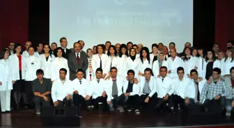 Diş Hekimleri Günü'nde Öğrenciler Törenle Beyaz Önlük Giydi