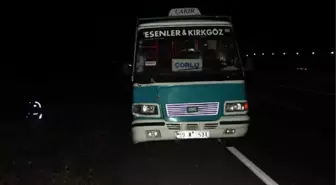 Yolcu Minibüsünün Emniyet Şeridinde Çarptığı Tır Şoförü Öldü