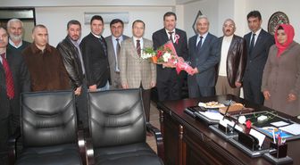 AK Parti'den Öğretmenler Günü Ziyareti
