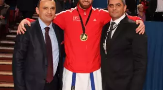 Erkan'ın Dünya Karate Şampiyonu Olması