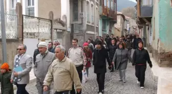 AK Partililer Obeziteye Karşı Yürüyüş Yaptı