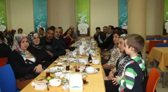 Burç 'Kardeş Sofrası' Kurdu