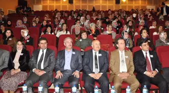 Üniversitede 'Ateşin Düştüğü Yer' Filmi Gösterildi