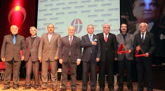 Üniversitemizde Kadın Aşıklar Rüzgarı Esti