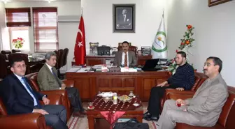 İlahiyatçı Öğretim Görevlilerinden Rektör Yılmaz'a Ziyaret