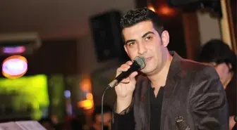 İzmir'de Muhteşem Şiir Dinletisi