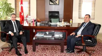 Vali Tapsız, Müftülüğü Ziyaret Etti