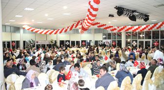 Akhisar'da Özel Eğitim Merkezinden Muhteşem Gece