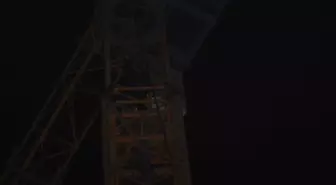 İnşaat Vincine Çıkan İşçi İntihara Kalkıştı