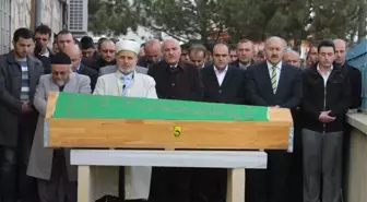 Milletvekili Özbek'in Teyzesi Dualarla Uğurlandı