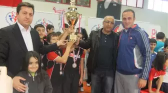 Çorum Osmancık Gençlik Badmintonda Türkiye İkincisi