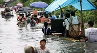 Filipinler'deki Tayfun -Ölü Sayısı 74'e Çıktı