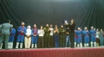 Öğrenciler 'Vatan Yahut Silistre'yi Sahneledi