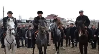 Vali Kura Nehri Vadisini At Sırtında Tanıttı