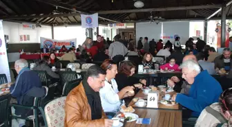 Didim'de Emekliye Ayrılan Öğretmenlere Plaket