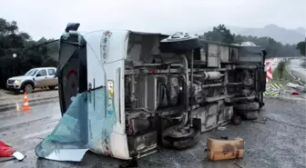 Çiftçileri Taşıyan Midibüs Devrildi: 19 Yaralı