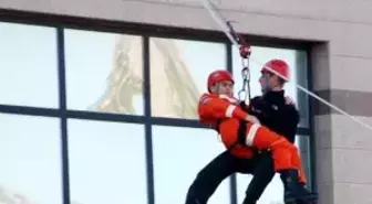 Jak Taburu, Sdü'de Kendisini Tanıttı