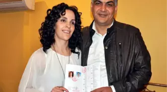 12-12-2012'de Evlenmek İçin Boşandılar