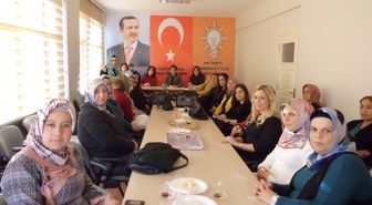 AK Parti Kadın Kollarına Taze Kan