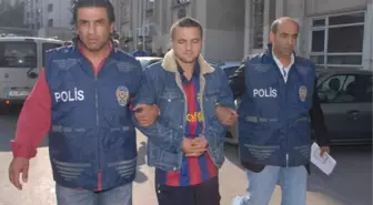 Kadın Cinayetlerini Adliye Önünde Protesto Ettiler