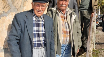 Asırlık Çınar, Yıllara Meydan Okuyor