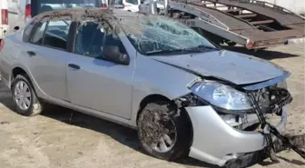 Devrilen Otomobilden Sağ Çıktı, Başka Bir Araç Çarptı