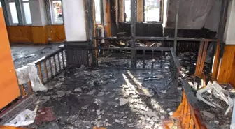 Portatif İtfaiye Aracı Camiyi Kül Olmaktan Kurtardı