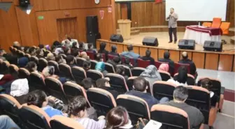 Ağrı'da 'Evde Okul, Okulda Kalite' Konferansı