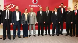 Vodafone Türkiye'ye Btk Başkanı Acarer'den Ziyaret