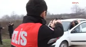 Bursa İnegöl Polisinin Yol Kapanı Tatbikatı Nefes Kesti İnegöl Polisinin Yol Kapanı Tatbikatı Nefes...