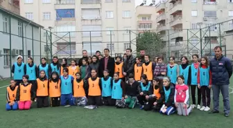 Doğunun Dişi Messileri