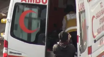 / Çay Yüklü Tır Devrildi, Trafik Felç Oldu