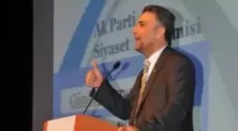 Siyaset Akademisi'nde ''Liderlik''