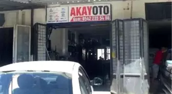 Tamir Etmek İstediği Otomobilin Altında Can Verdi