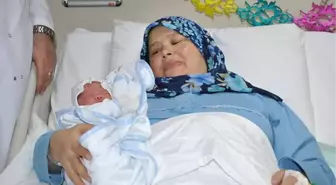 Engelli Çiftin Bebek Sevinci