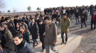 Fen Lisesi Öğrencilerinden Yol Protestosu