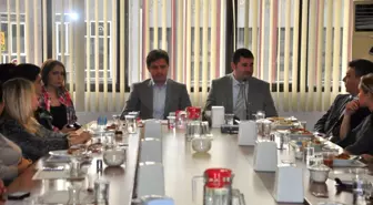 Körfez Dersanesi'nden Öğrencilere 5 Bin Tablet Bilgisayar