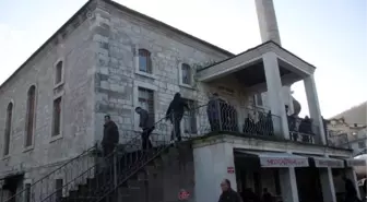 İmam, Küçük Hırsızı Camiye Kilitleyip Polis Çağırdı (2)