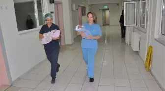 Bursa'da Yeni Yılın İlk Bebeklerine AK Parti'li Vekilden Çeyrek Altın