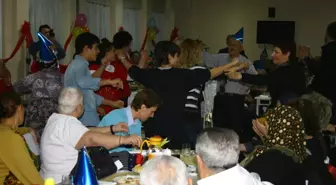 Çorlu Huzurevi'nde Yeni Yıl Gecesi Düzenlendi