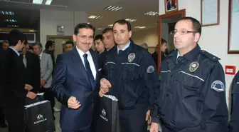 Kocaeli Valisi, Polislerin Yeni Yılını Kutladı