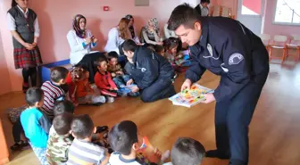Minik Öğrencilere Polislik Mesleği Anlatıldı